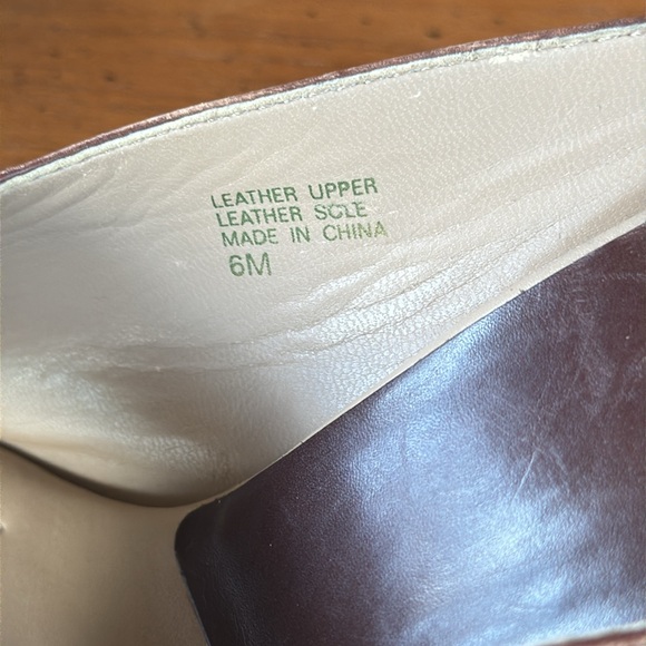 Joan & David Circa Leather Heels - size 6 - Picture 6 of 9